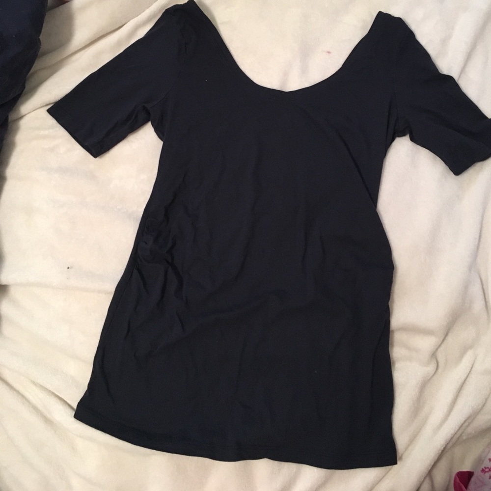 Small gap maternity ballet scoopneck tee
